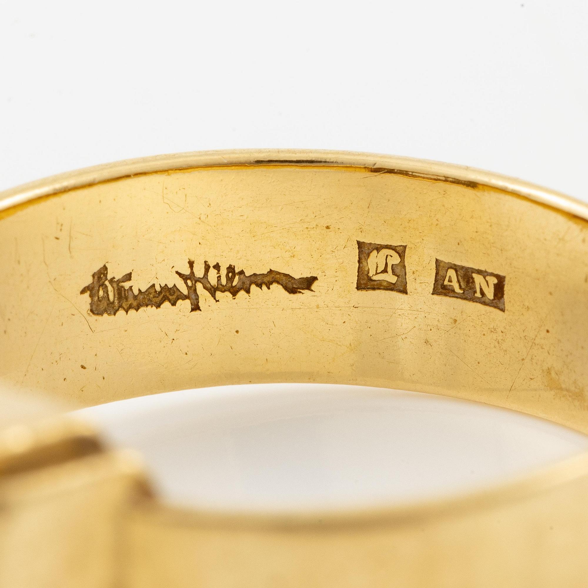 Wiwen Nilsson, a ring, 18K gold with a round brilliant-cut diamond, Lund 1964.