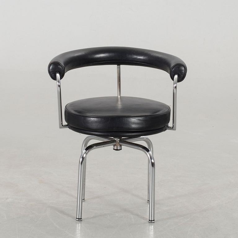 LE CORBUSIER, snurrfåtölj "LC7" Cassina 1900-talets senare del.