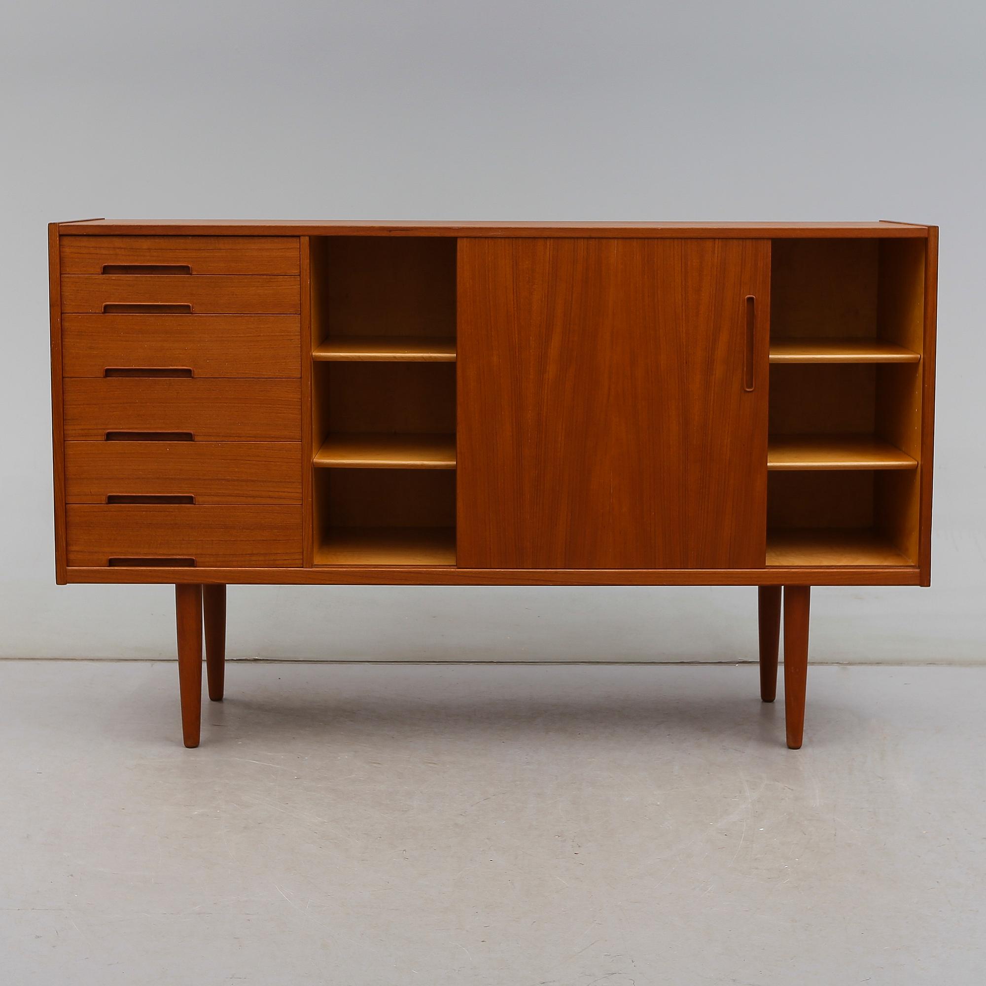 SIDEBOARD, "Trento", Nils Jonsson, Troeds, 1900-talets andra hälft.