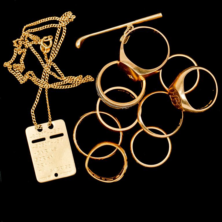 PARTI GULD, mest 18 K, mest Sverige, 1900-tal. Totalvikt ca 63 gram.