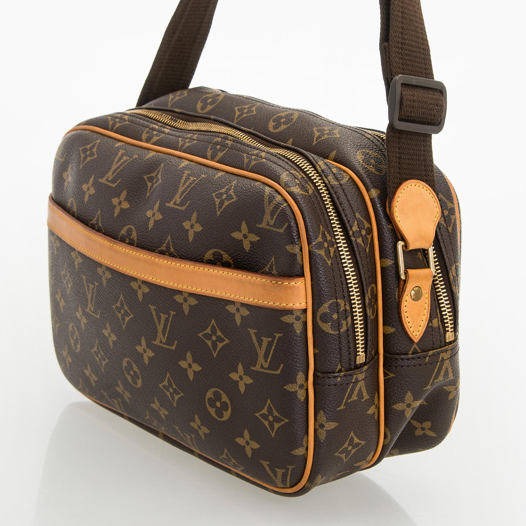 Louis Vuitton, a Monogram Canvas 'Reporter PM' shoulder bag.