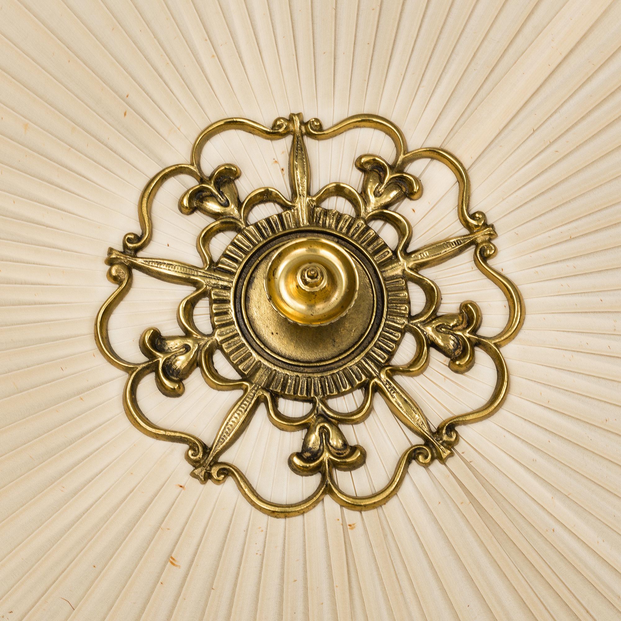 A 1940/50's ceiling light.