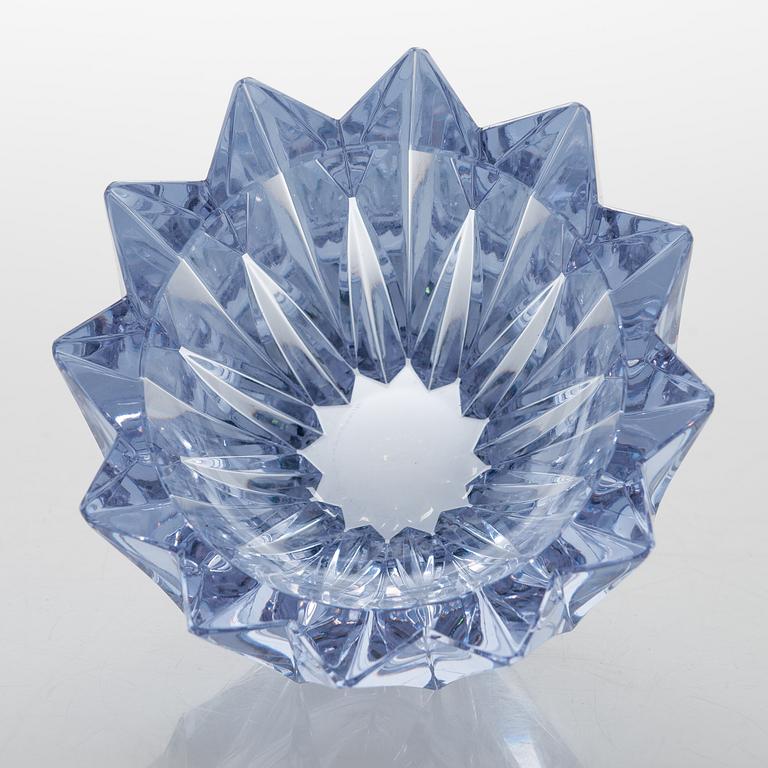 AIMO OKKOLIN, A 'Water Lily' bowl, signed Aimo Okkolin, Riihimäen Lasi Oy.