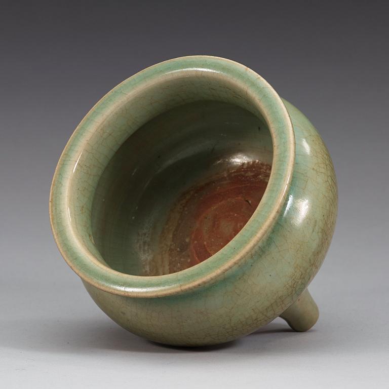 A celadon tripod censor, Qing dynasty (1644-1912).