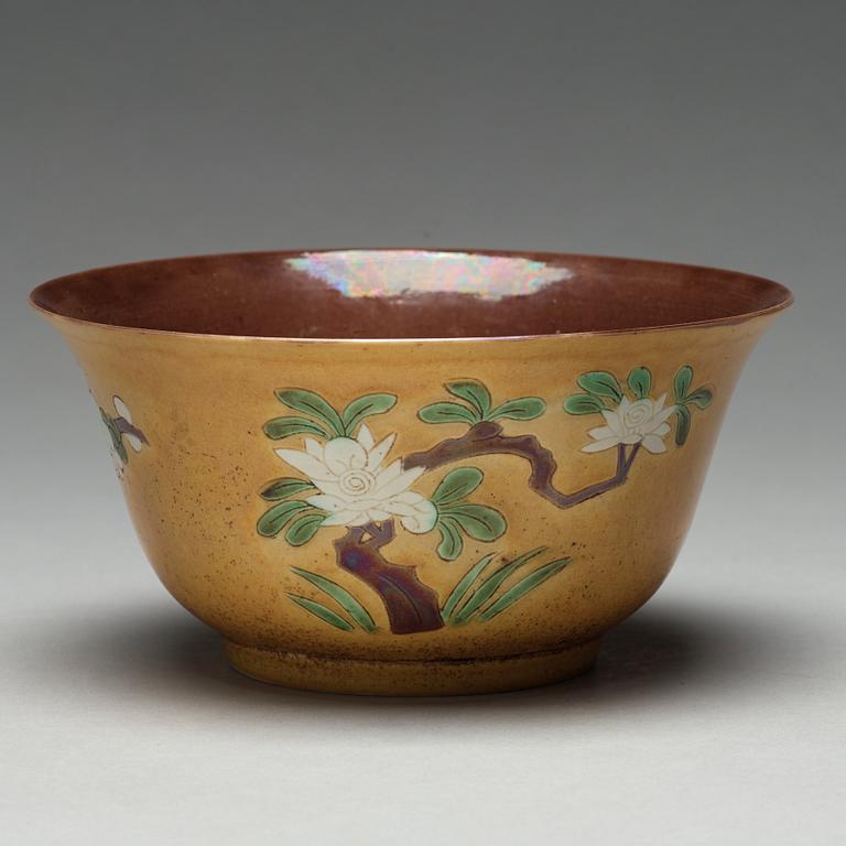 A brinial bowl, Qing dynasty, Kangxi (1662-1722).