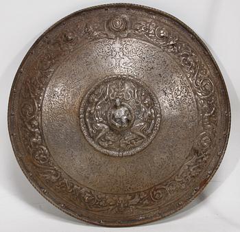 DEKORATIONSSVÄRD, 2 st med SKÖLD, 1800-talets andra hälft.