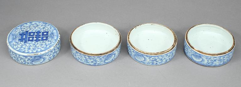 MATBURK, 4 delar, porslin, Kina, Qianlong, 1700-talets slut.