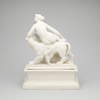 SKULPTUR, biskviporslin, 1900-talets första hälft.