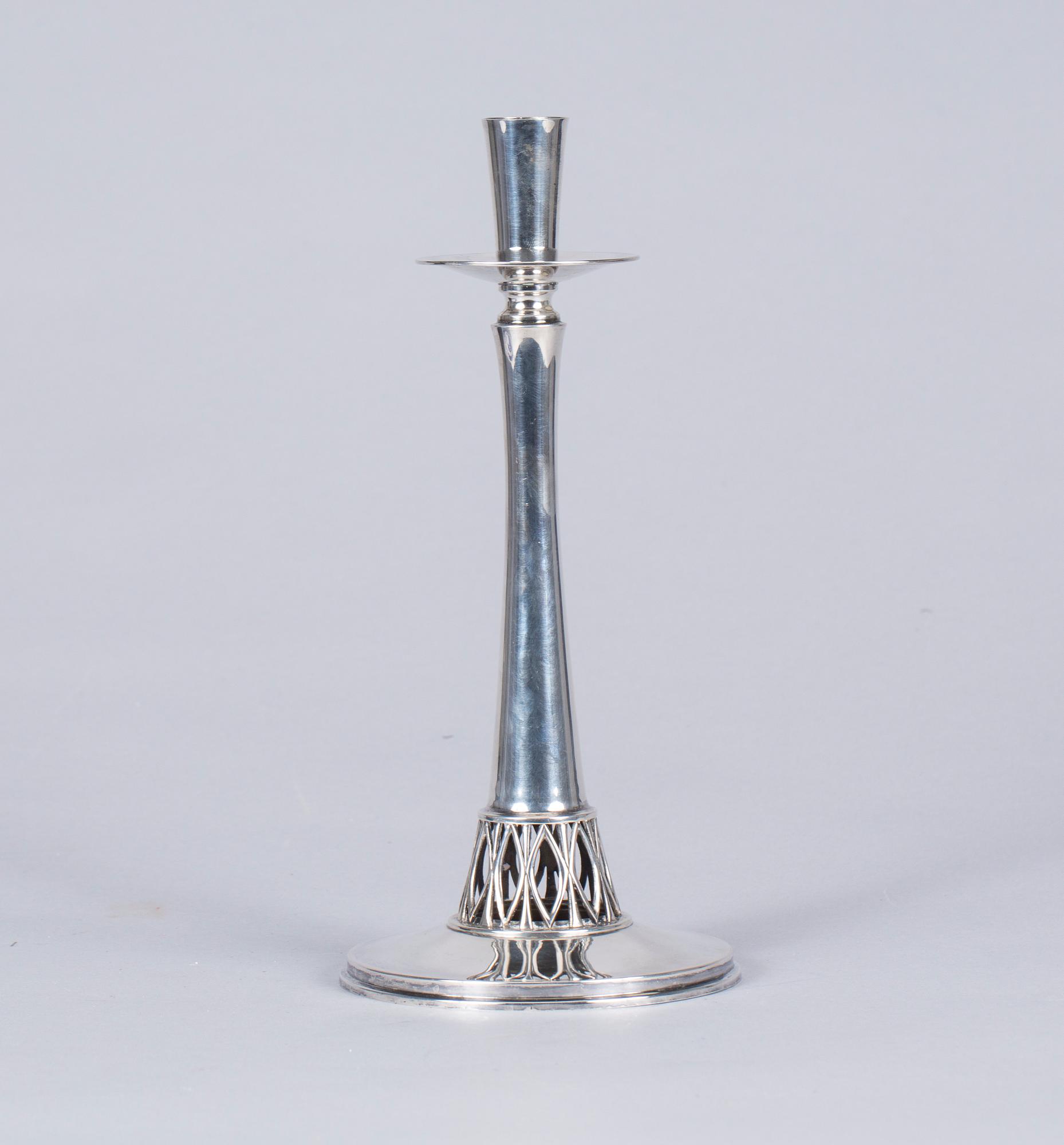 LJUSSTAKE, silver, Uppsala, MGAB 1957. Ca 145g.