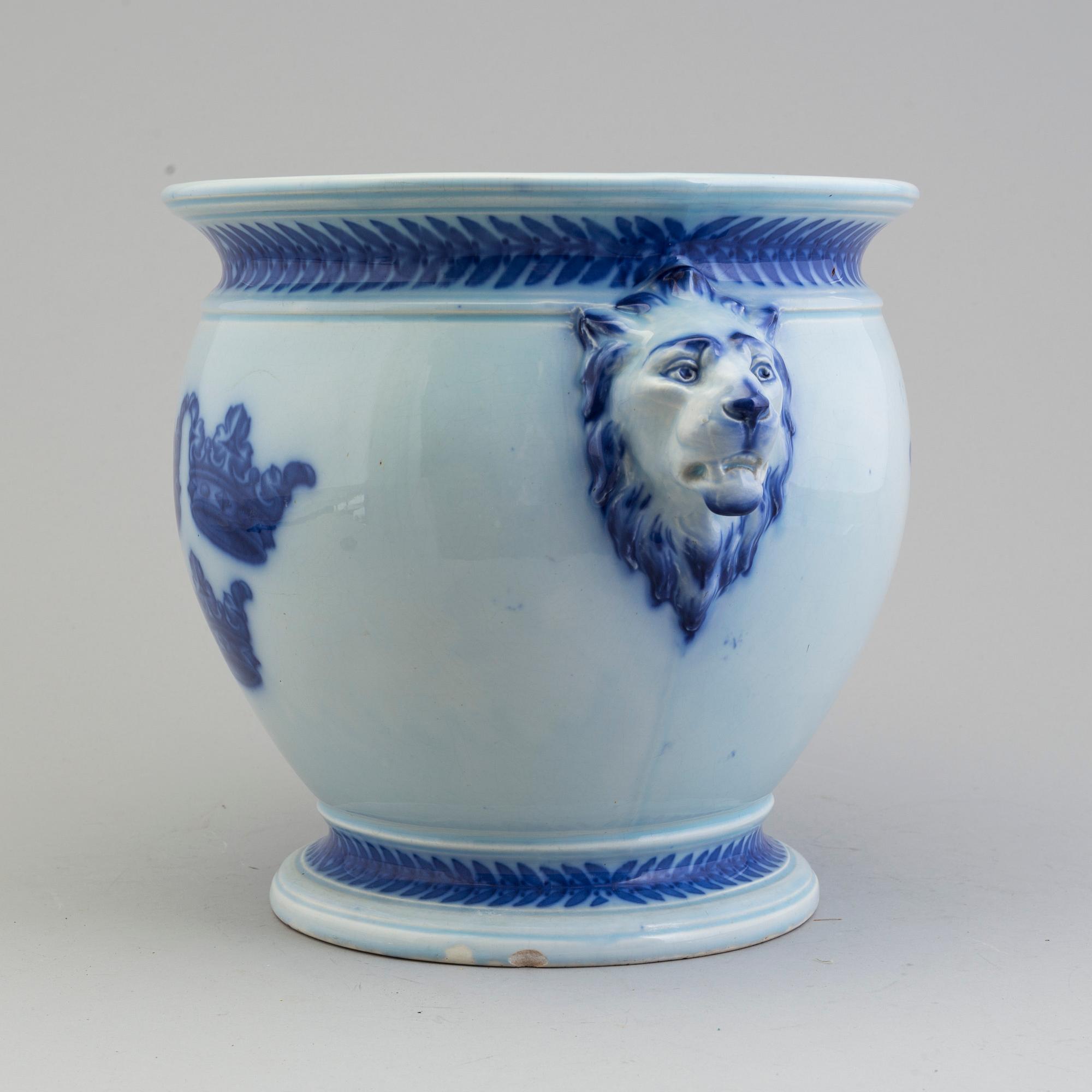 JOSEF EKBERG, a glazed porcelain "Three Crown" coat of arms flower pot, Gustavsberg, Sweden 1911.