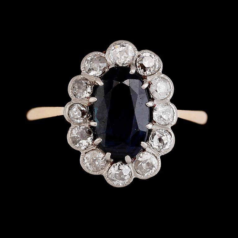 RING, 18K guld, safir, diamanter tot ca 1.00 ct, svenska stämplar 1923.