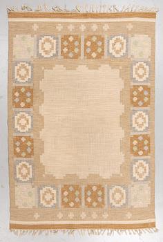 Anna-Johanna Ångström, matto, flat weave, ca 240-241,5 x 163,5 cm, signed Å.