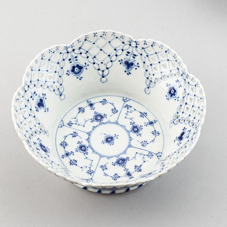 Royal Copenhagen, a pair of '1061' 'Musselmalet Full Lace' porcelain bowls, Denmark.