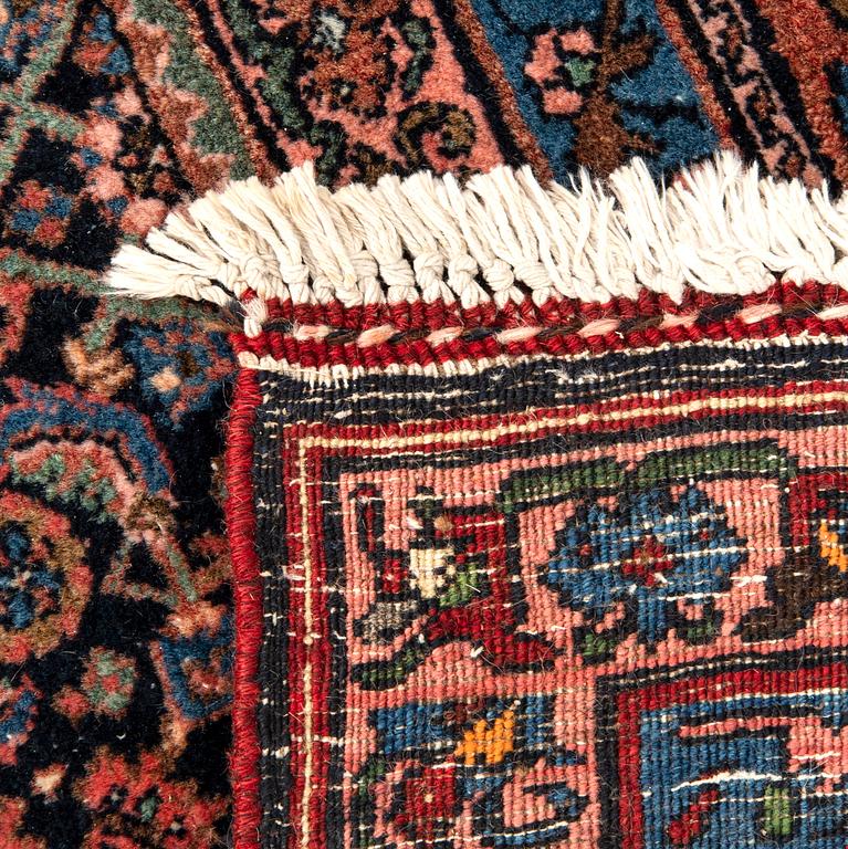 Oriental carpet semi-antique approximately 368x249 cm.