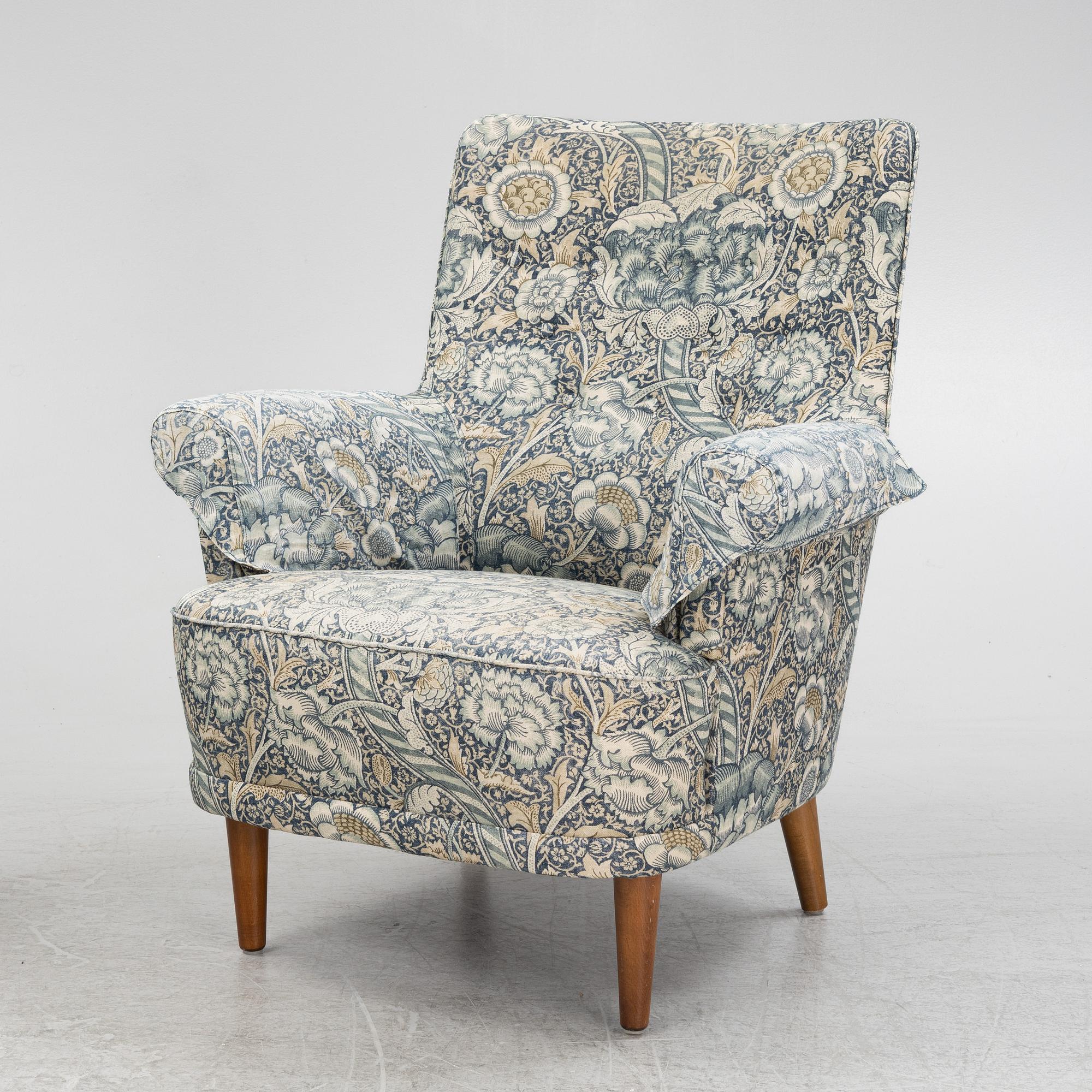 Carl Malmsten, a pair of Hemmakväll easy chairs .