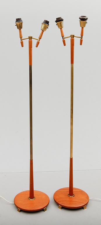 GOLVLAMPOR, 1 par, 1900-talets andra hälft.