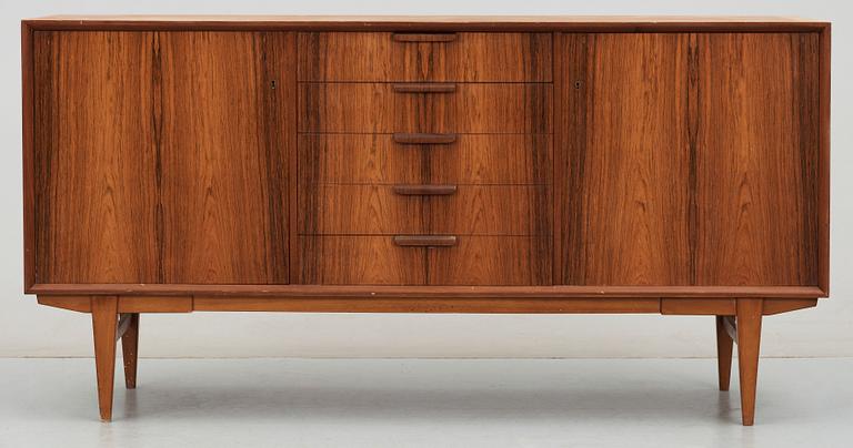 SIDEBOARD, Sverige, 1900-talets mitt.