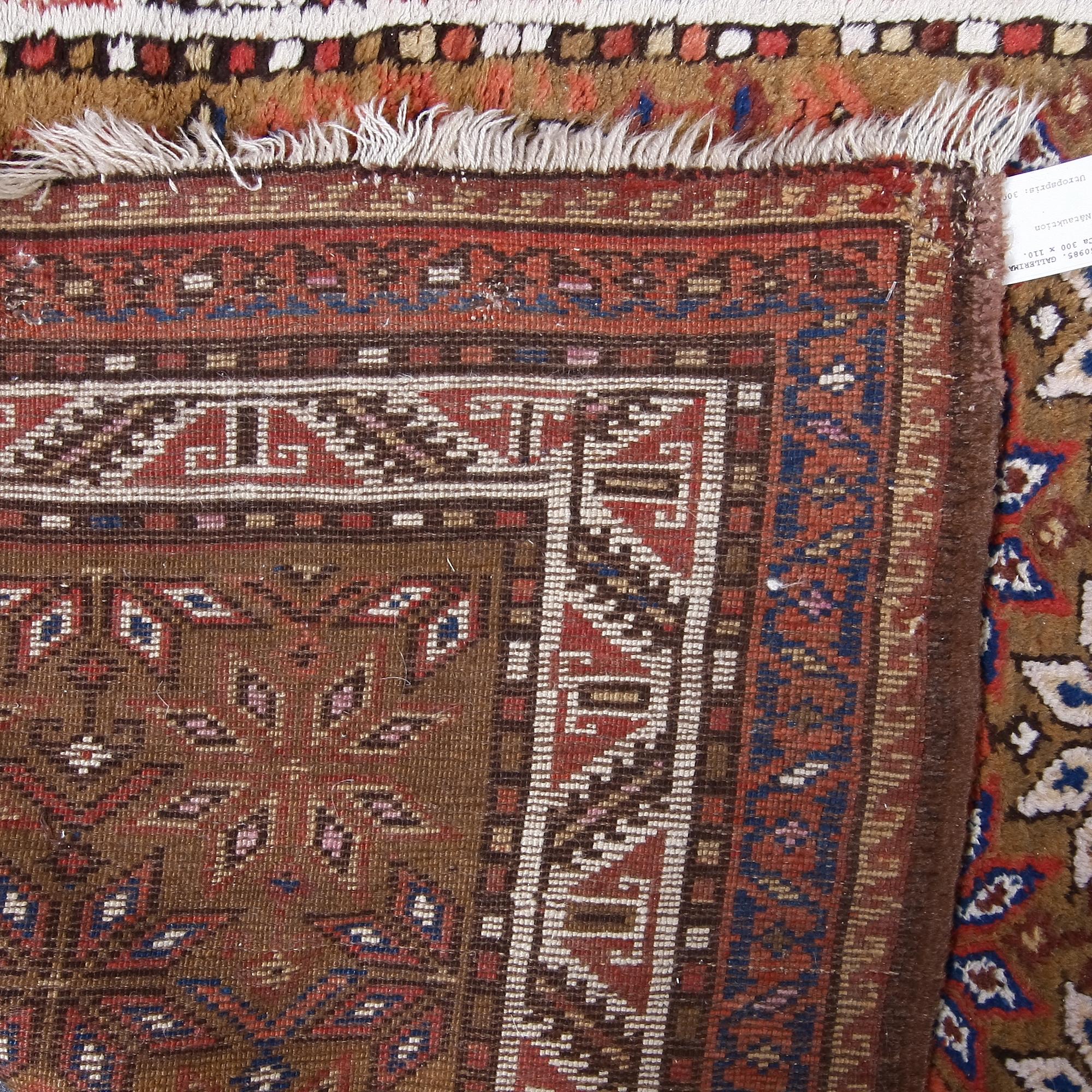 GALLERIMATTA, orientalisk. Ca 300 x 110.