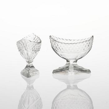 SALTKAR, ett par, glas, empire, 1800-talets första hälft.