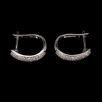 ÖRHÄNGEN, vitguld 18K, briljantslipade diamanter tot. 0,53 ct. Paino 3,2 ct.