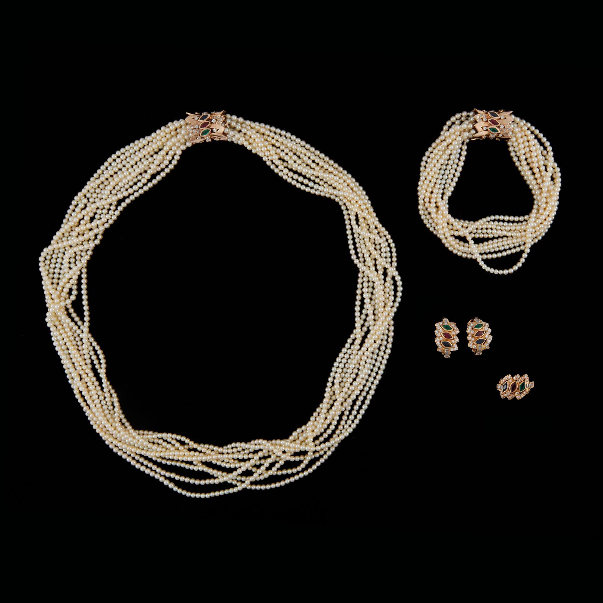 PARURE, 4 pieces. Consisting of necklace, bracelet, ring and earclips.