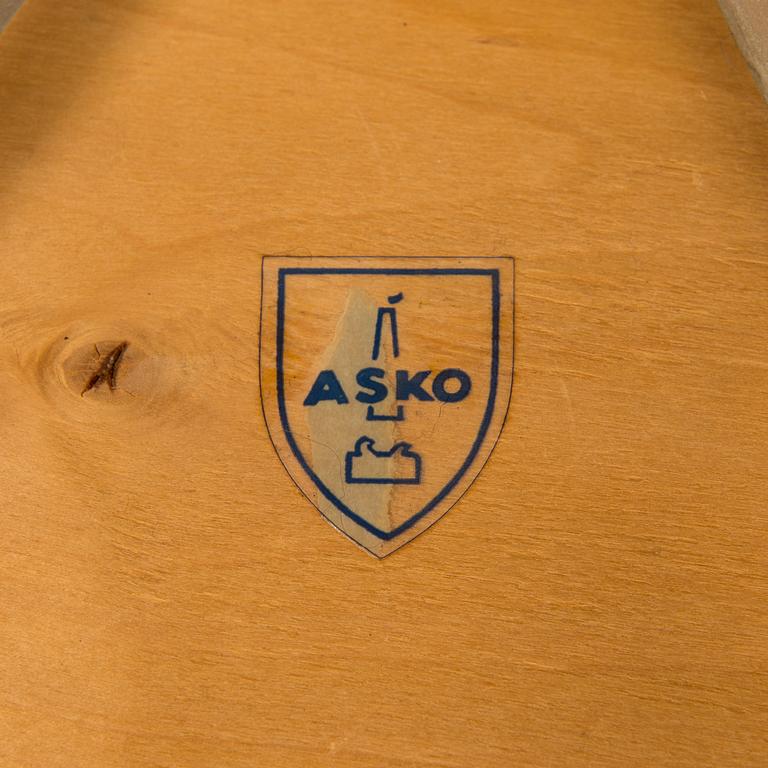 Desk chair, model 2114 Asko. In production 1962-1975.