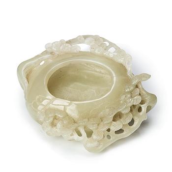 670. A Chinese carved nephrite brush washer, 20th Century.