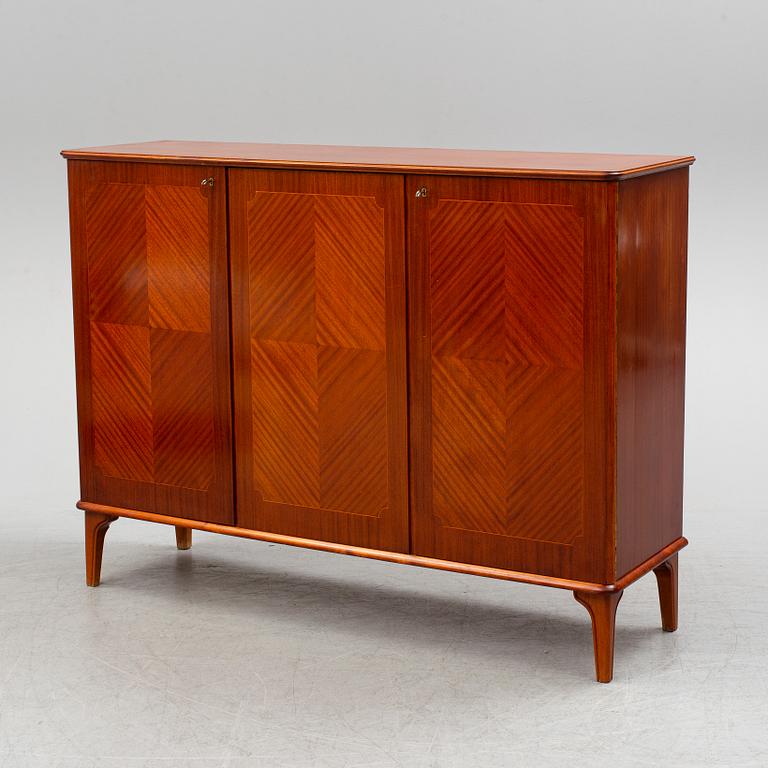 A 1950s cupboard / sideboard.