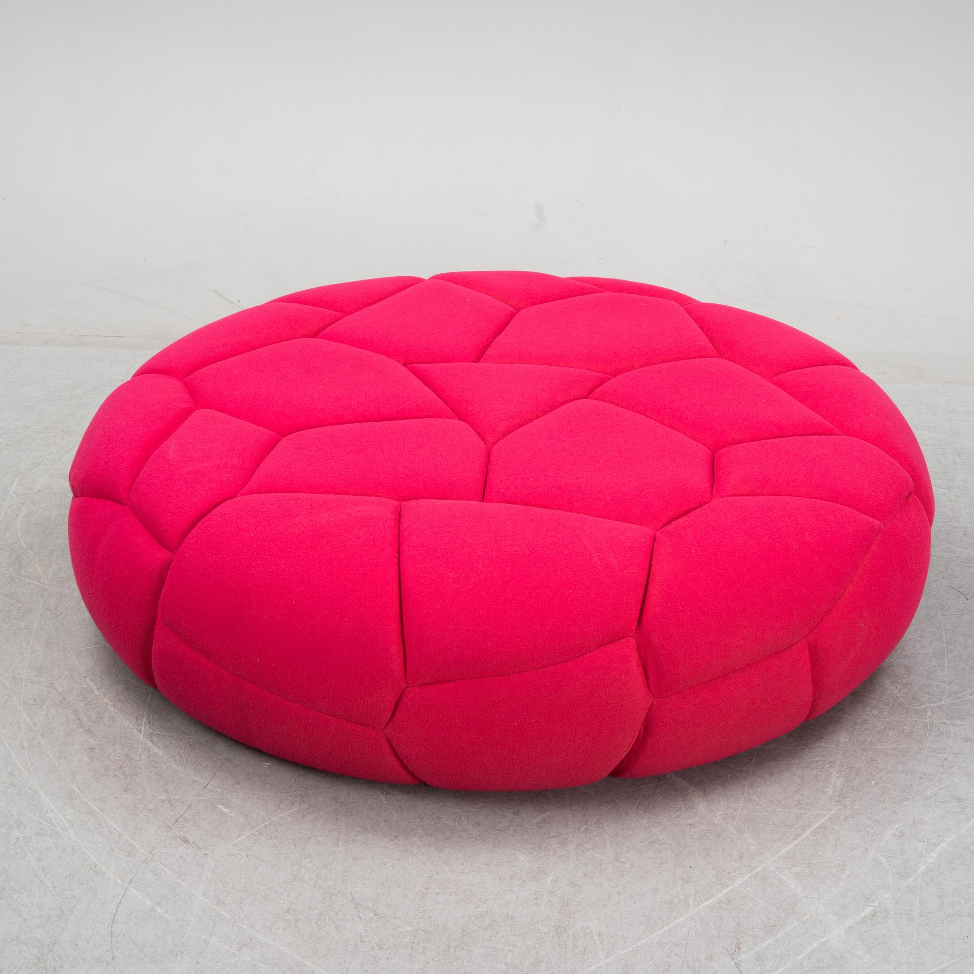 Busk+Hertzog 'Bubbles' seat, Plus Halle.