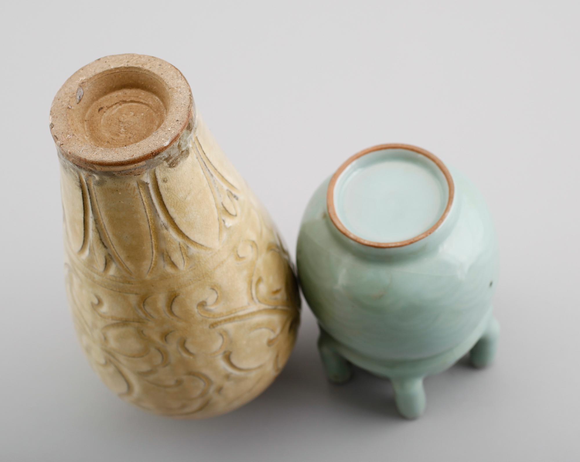 VAS OCH LOCKURNA, porslin, Kina, 1900-/2000-tal.