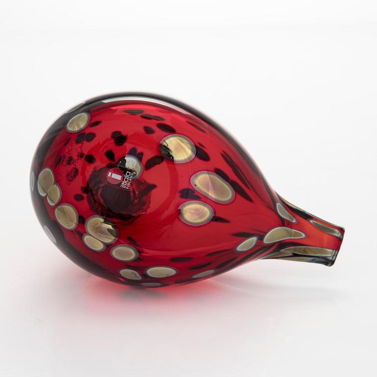 Oiva Toikka, a glass "Ruby Bird", signed O. Toikka Nuutajärvi.
