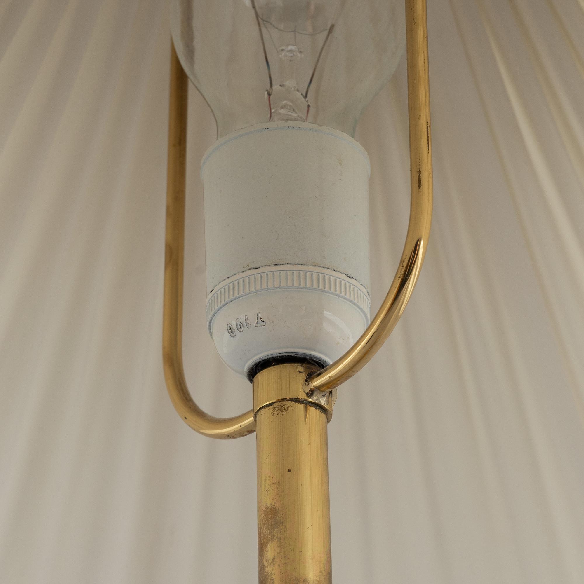 Josef Frank, bordslampa, modell 2467, Firma Svenskt Tenn.