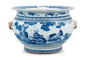1918. A large blue and white basin, Qing dynasty.