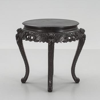 MÖBELGRUPP, 5 delar. Orientaliska, Japan. 1900-tal.