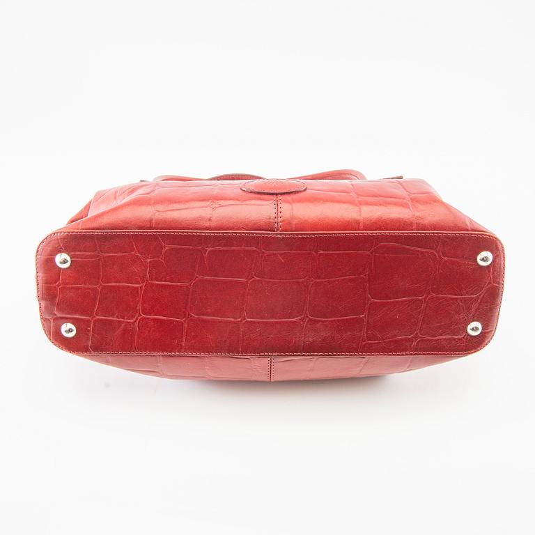 Mulberry "Baguette" bag.