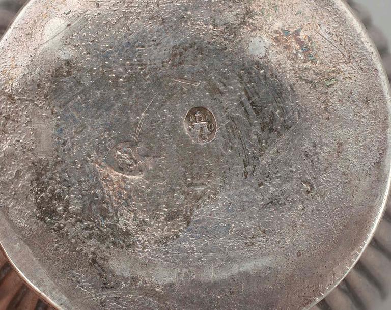 MJÖLKKANNA, silver, empire, Österrike-Ungern 1830. Tot. vikt ca 202 g.