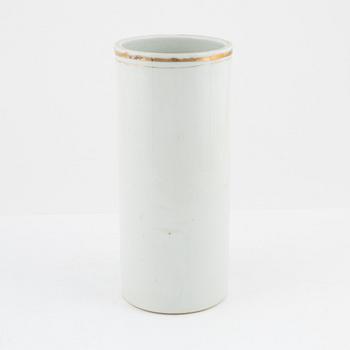 A famille rose vase, China, early 20th Century.