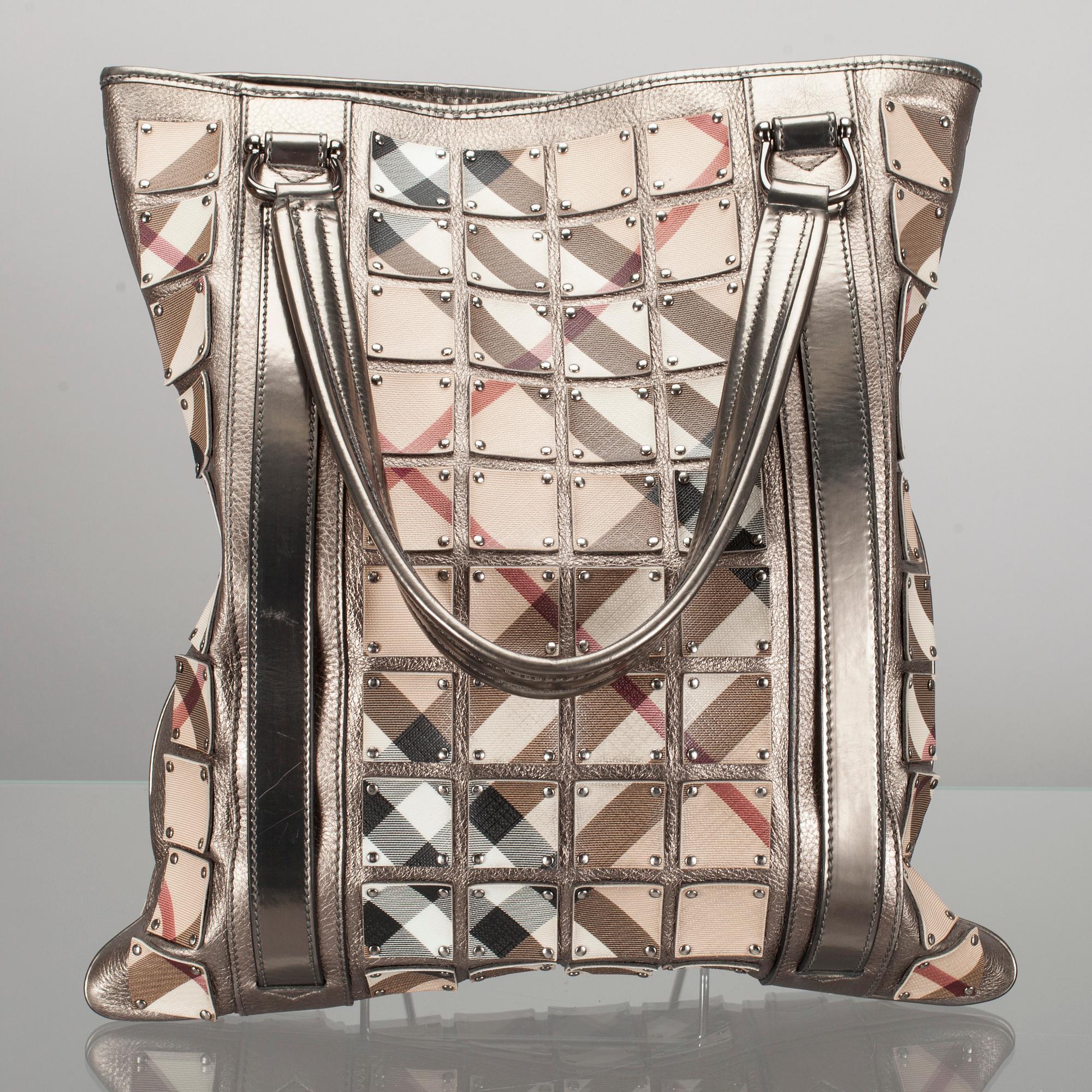 VÄSKA, Burberry.