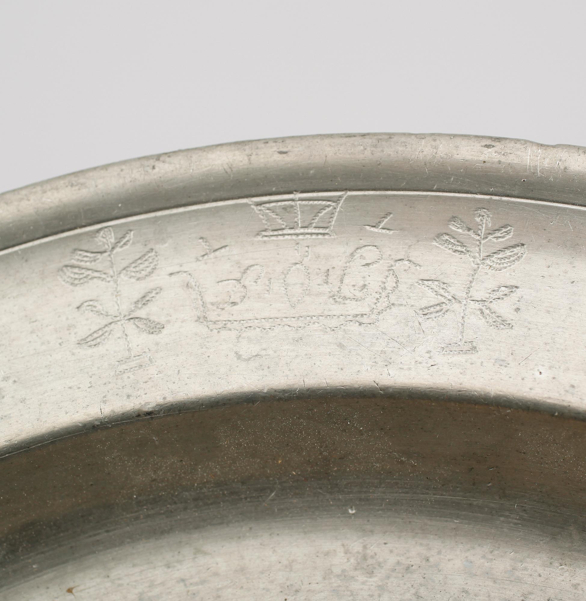 FAT, tenn, otydliga svenska stämplar, 1700-tal.
