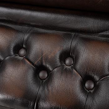 Clubfåtölj, Chesterfieldmodell, 1900-talets andra hälft.