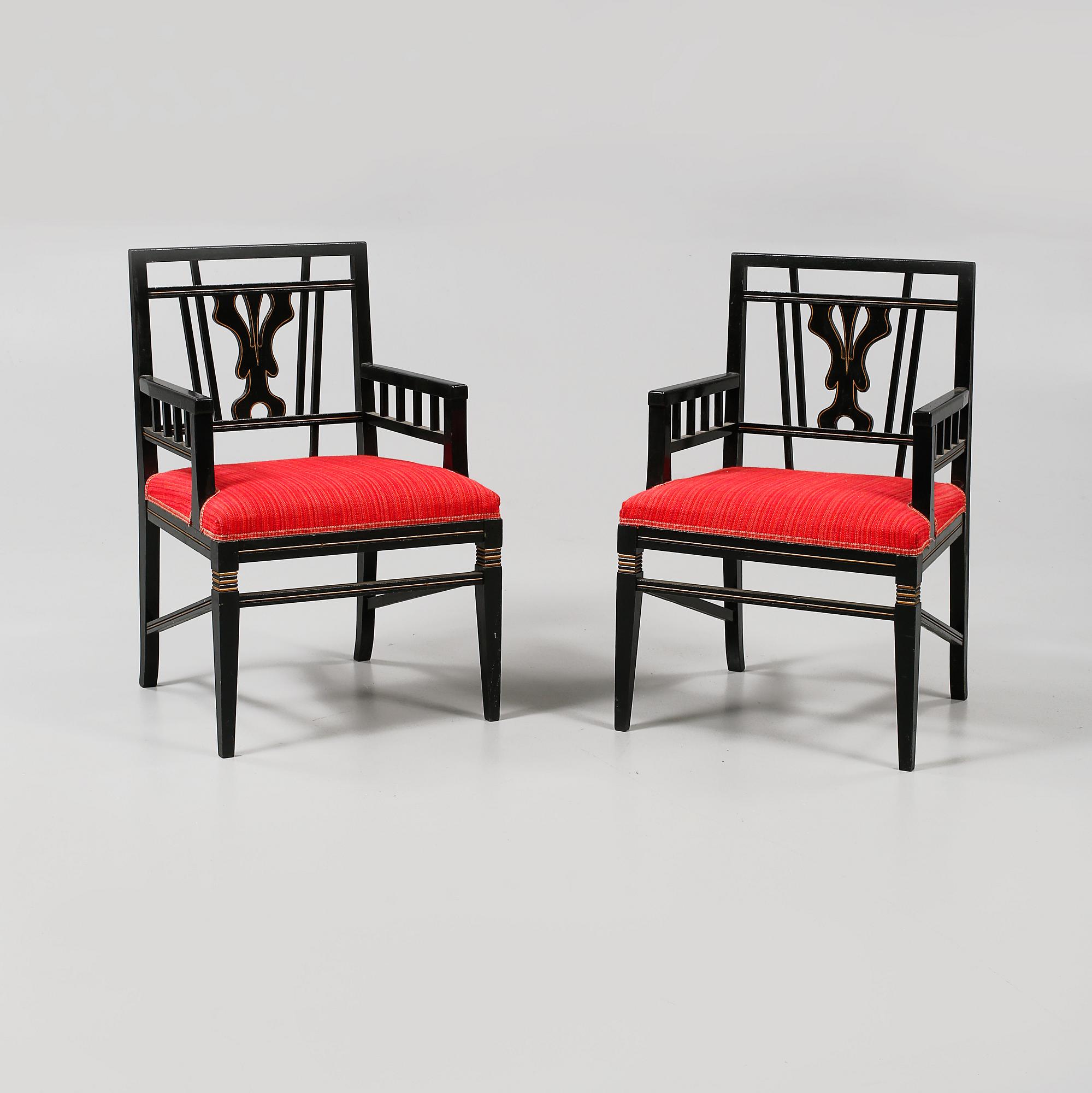 KARMSTOLAR, ett par, 1900-talets första del.