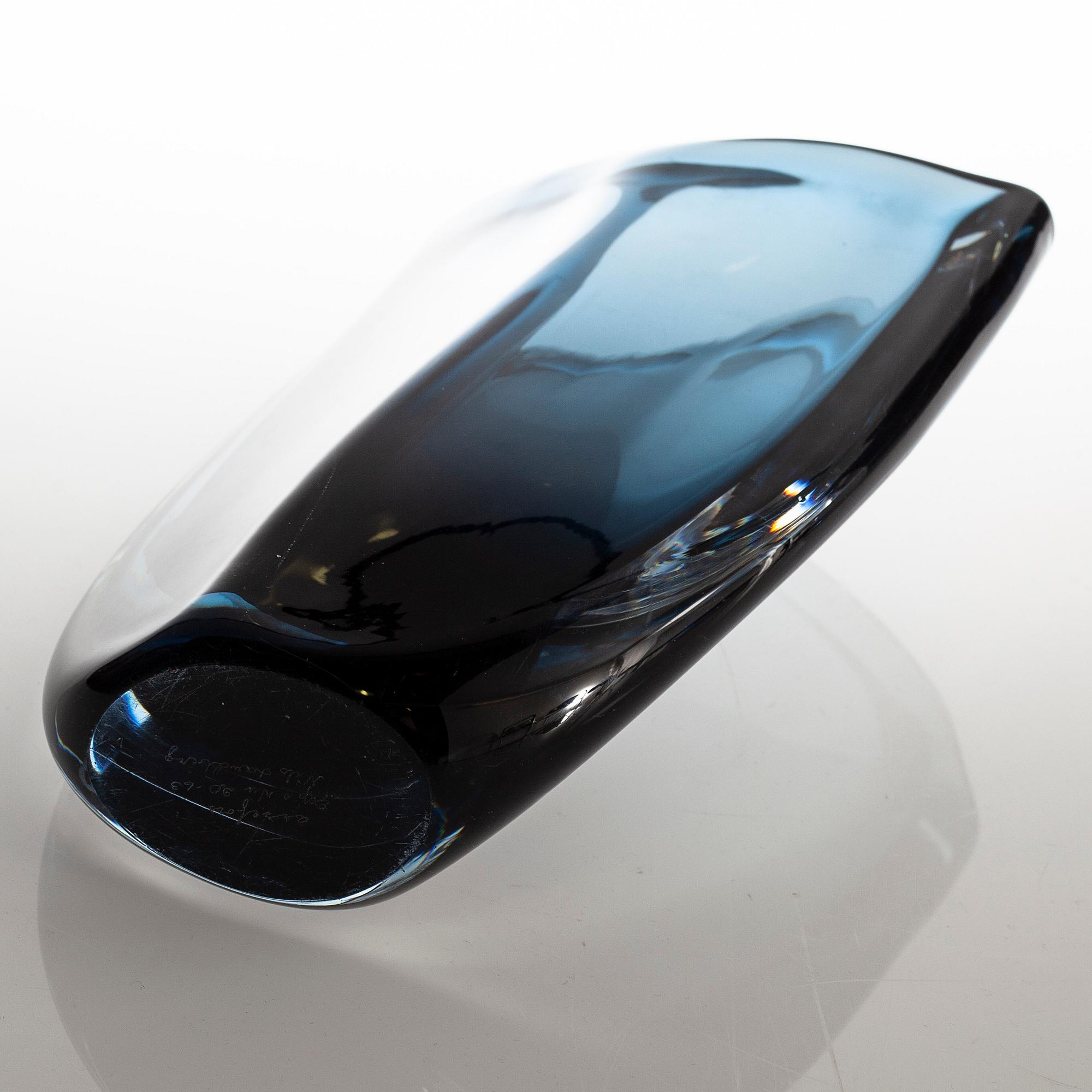 NILS LANDBERG, vas, glas, Orrefors, signerad och daterad 1963.