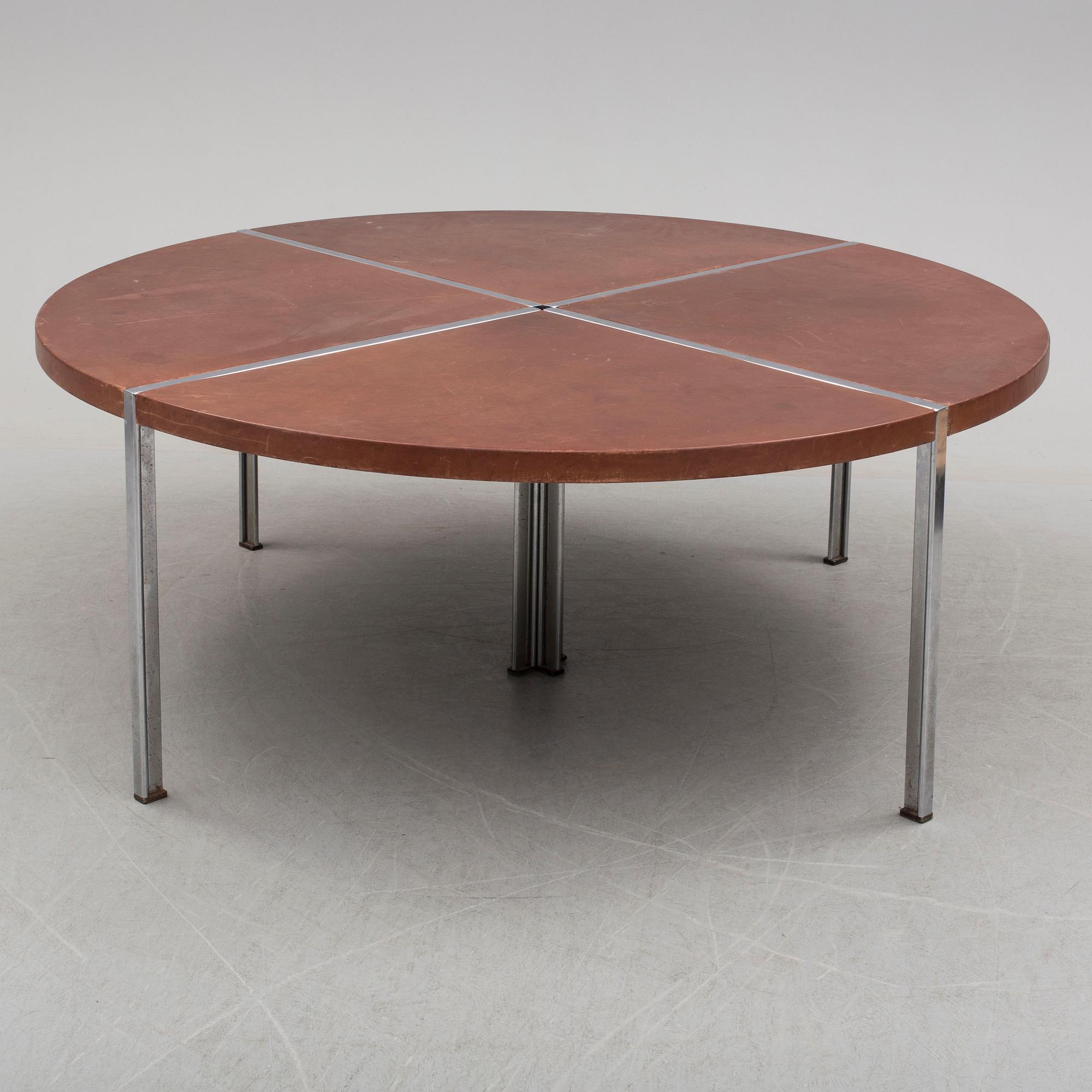 A table ny Walter Knoll, Germany.