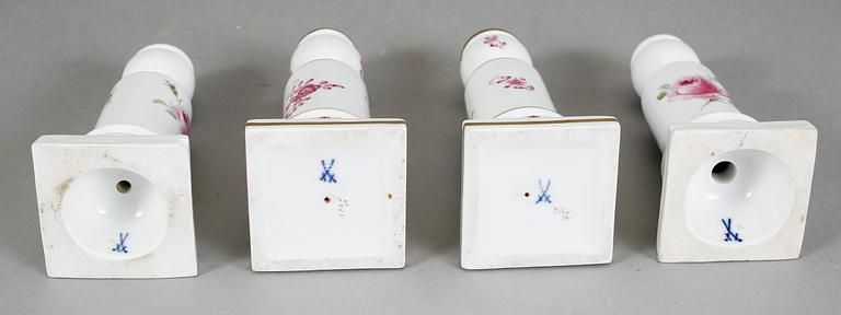 LJUSSTAKAR, två par varav ett par med ljusmanschetter. Meissen, 1900-tal.