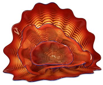 797. A Dale Chihuly three piece seaform set of red and blue glass, Seattle, USA.