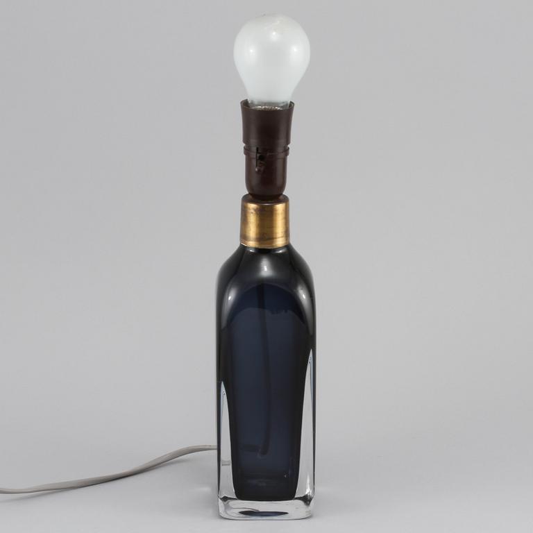 BORDSLAMPA, glas, Carl Fagerlund, Orrefors, 1900-talets andra hälft.