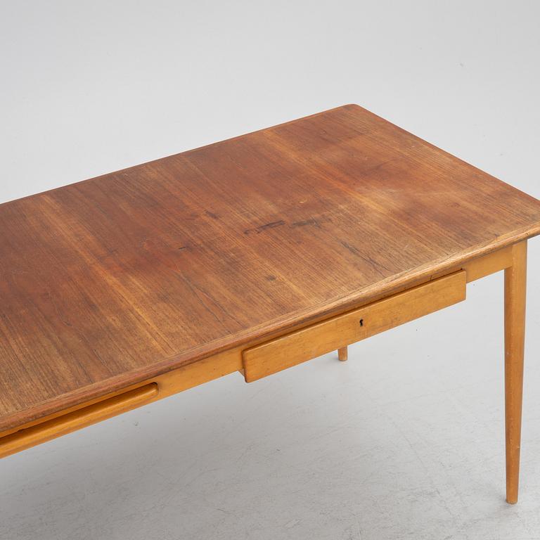 Skrivbord, modell  320, ur 320-serien, Horreds Möbelindustri, Sverige, 1950-tal.