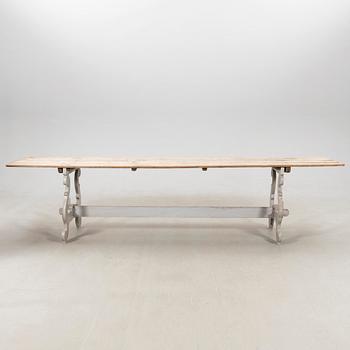 Long table, 20th century.