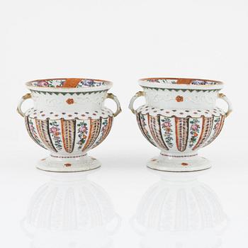 1257. A pair of famille rose flower pots, Qing dynasty, Qianlong (1736-95).