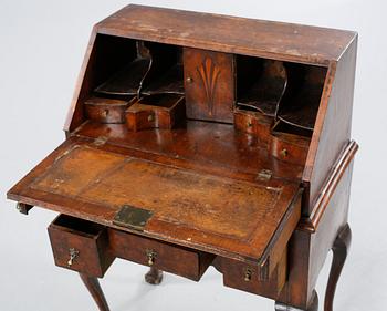 SEKRETÄR, Queen Anne, England, 1700-talets mitt.